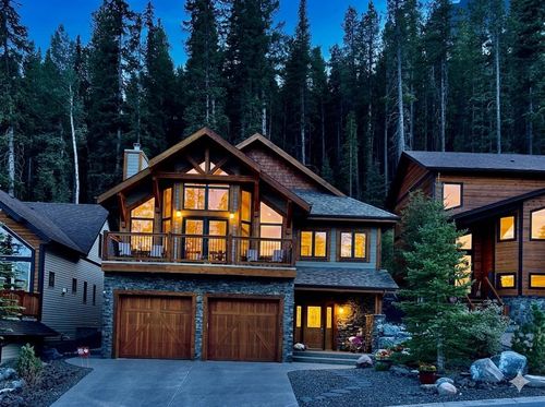 997 Wilson Way, Canmore, AB, T1W3C5 | Card Image