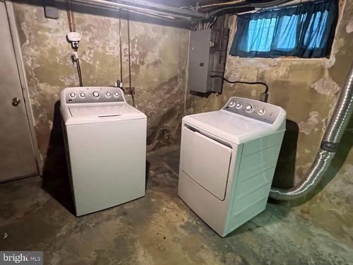 17 Telford Ave, WEST LAWN, PA, 19609-1627 | Card Image