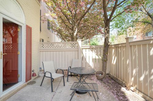 1313 N Van Dorn St, ALEXANDRIA, VA, 22304-1918 | Card Image