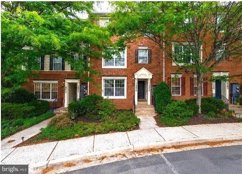 m19-10456 Damascus Park Ln, DAMASCUS, MD, 20872-2735 | Card Image