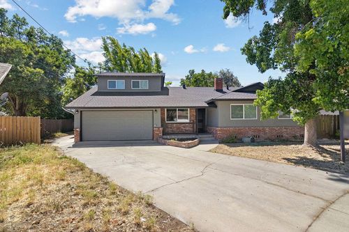 909 Malibu Ct, Modesto, CA, 95350-3421 | Card Image
