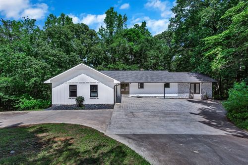 250 Harbor Heights Cir, Lavonia, GA, 30553-3251 | Card Image