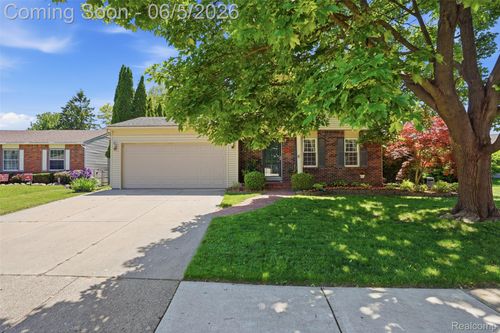 16128 Touraine Dr, Clinton Twp, MI, 48038-4513 | Card Image