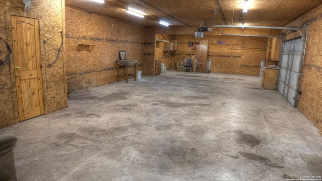 457 N Tomahawk Way, House other with 4 bedrooms, 3 bathrooms and null parking in Concan TX | Image 41