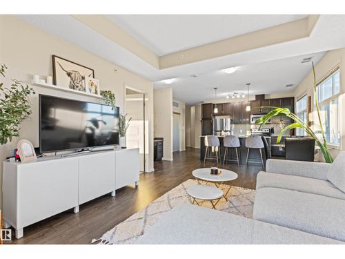 7825 71 St Nw, Edmonton, AB, T6B3R9 | Card Image