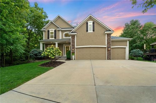 16311 W 163rd Ct, Olathe, KS, 66062-3530 | Card Image