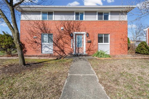 19615 Ingram St, Livonia, MI, 48152-1566 | Card Image