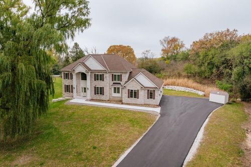 545 Thomas Road, Wales, WI, 53183 | Card Image