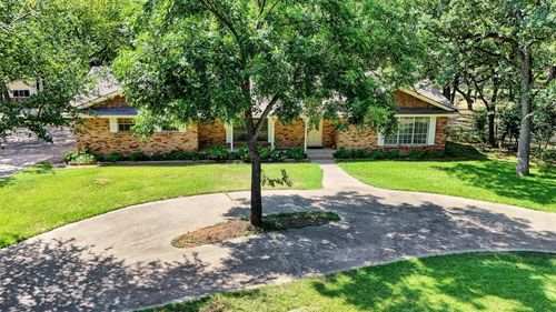 638 Arawe Cir E, Irving, TX, 75060-3422 | Card Image
