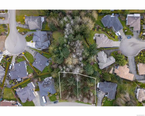 PROP LOT B Fairways Dr, Qualicum Beach, BC, V9K2J1 | Card Image