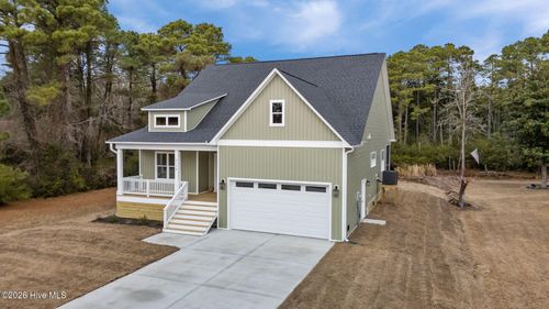 2124 Caracara Dr, New Bern, NC, 28560-6451 | Card Image