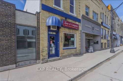 423 Main St S, Exeter, ON, N0M1S2 | Card Image