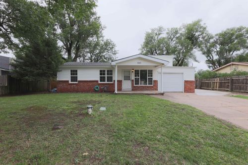 545 S Queen, Maize, KS, 67101 | Card Image