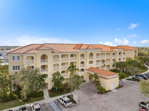 201-33 Harbour Isle Dr W, Fort Pierce, FL, 34949-2785 | Card Image