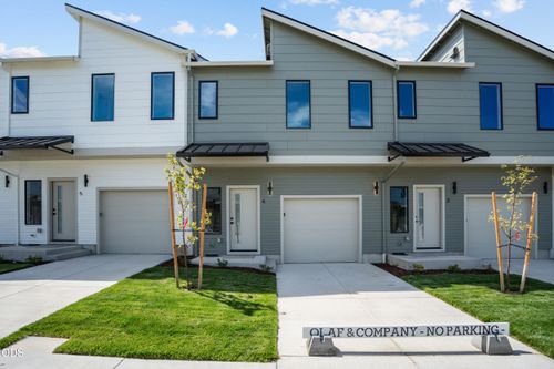 4-2032 Sunset Drive, Medford, OR, 97501 | Card Image