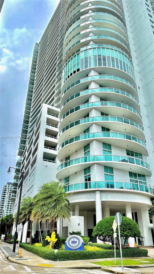 1906-1800 N Bayshore Dr, Miami, FL, 33132-3235 | Card Image