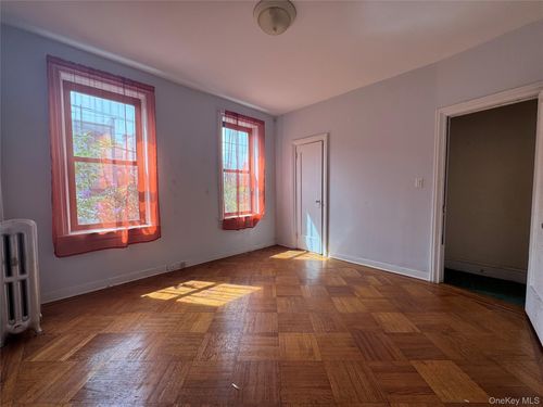 828 49th St, Brooklyn, NY, 11220-2422 | Card Image