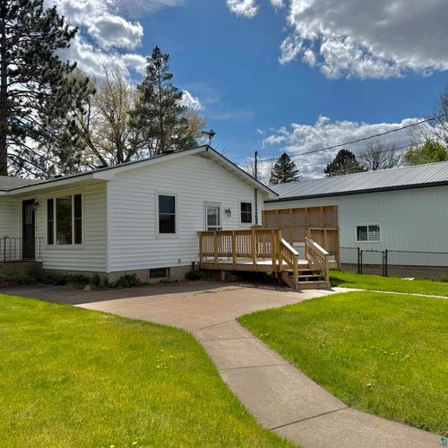 811 Hickory St, Floodwood, MN, 55736 | Card Image