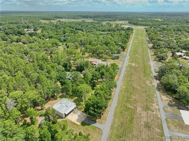 7802 Fairwind Loop, House other with 3 bedrooms, 2 bathrooms and 2 parking in Hernando FL | Image 8