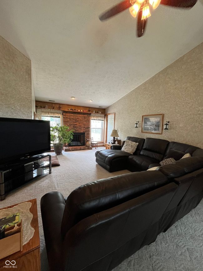 904 Johnathan Dr, House other with 3 bedrooms, 2 bathrooms and null parking in Plainfield IN | Image 6