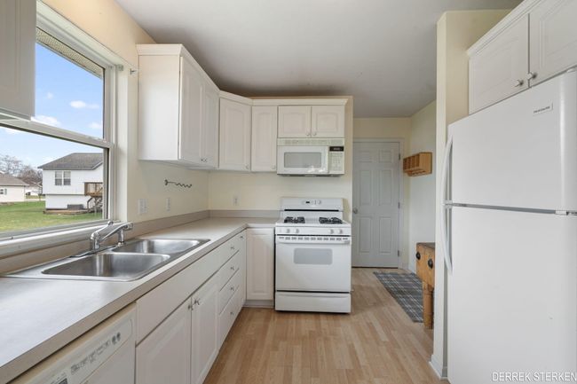 9415 Southwind Dr, House other with 3 bedrooms, 2 bathrooms and null parking in Zeeland MI | Image 12
