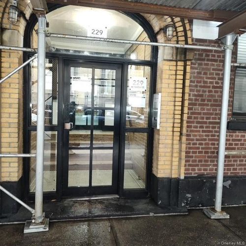 35-229 W 144th St, New York, NY, 10030-1233 | Card Image