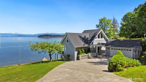 250 Fay Ln, Camano Island, WA, 98282-6621 | Card Image
