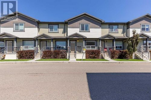 1232 Keystone Rd W, Lethbridge, AB, T1J5H6 | Card Image