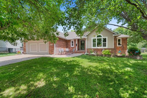 240 Bent Tree Ct, Andover, KS, 67002-9251 | Card Image