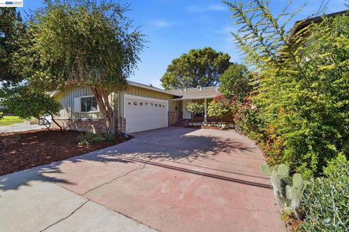 24889 Bland St, Hayward, CA, 94541 | Card Image