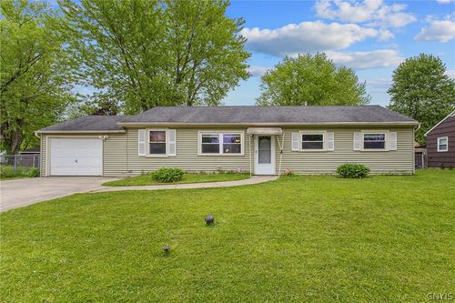 7844 Rinaldo Blvd W, Bridgeport, NY, 13030-9416 | Card Image