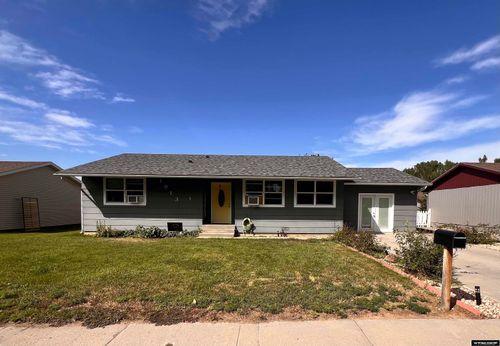 1913 Cardinal St, Worland, WY, 82401-4240 | Card Image