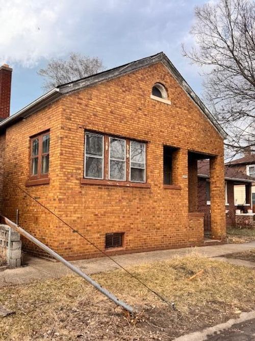 1686 W 10th Pl, Gary, IN, 46404-1502 | Card Image