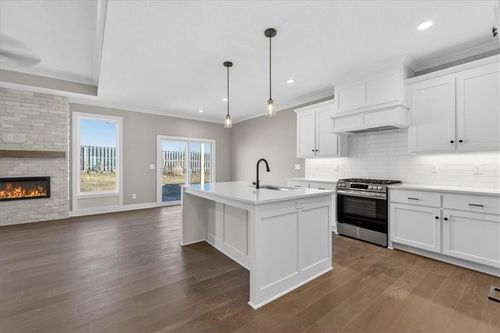 25056 W 94th Ter, Lenexa, KS, 66227-7388 | Card Image