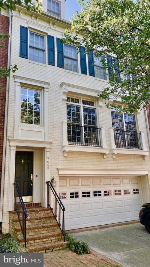 7449 Carriage Hills Dr, MCLEAN, VA, 22102-2948 | Card Image