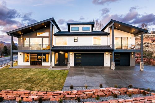 975 E Mill Rd, Heber City, UT, 84032-4590 | Card Image