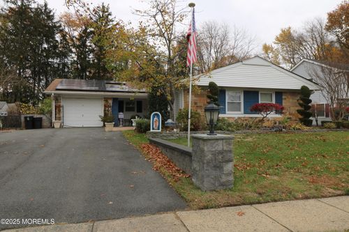 13 Ivy Hill Dr, Aberdeen, NJ, 07747-1517 | Card Image