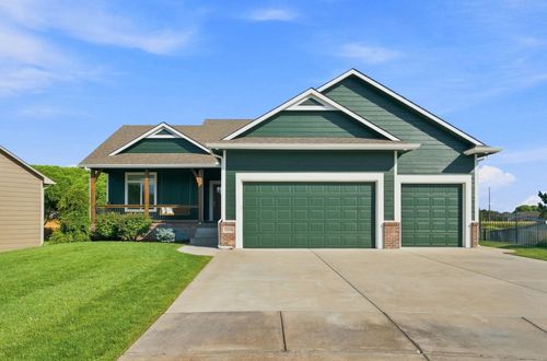 8206 W Kackley Cir, Wichita, KS, 67205-6402 | Card Image