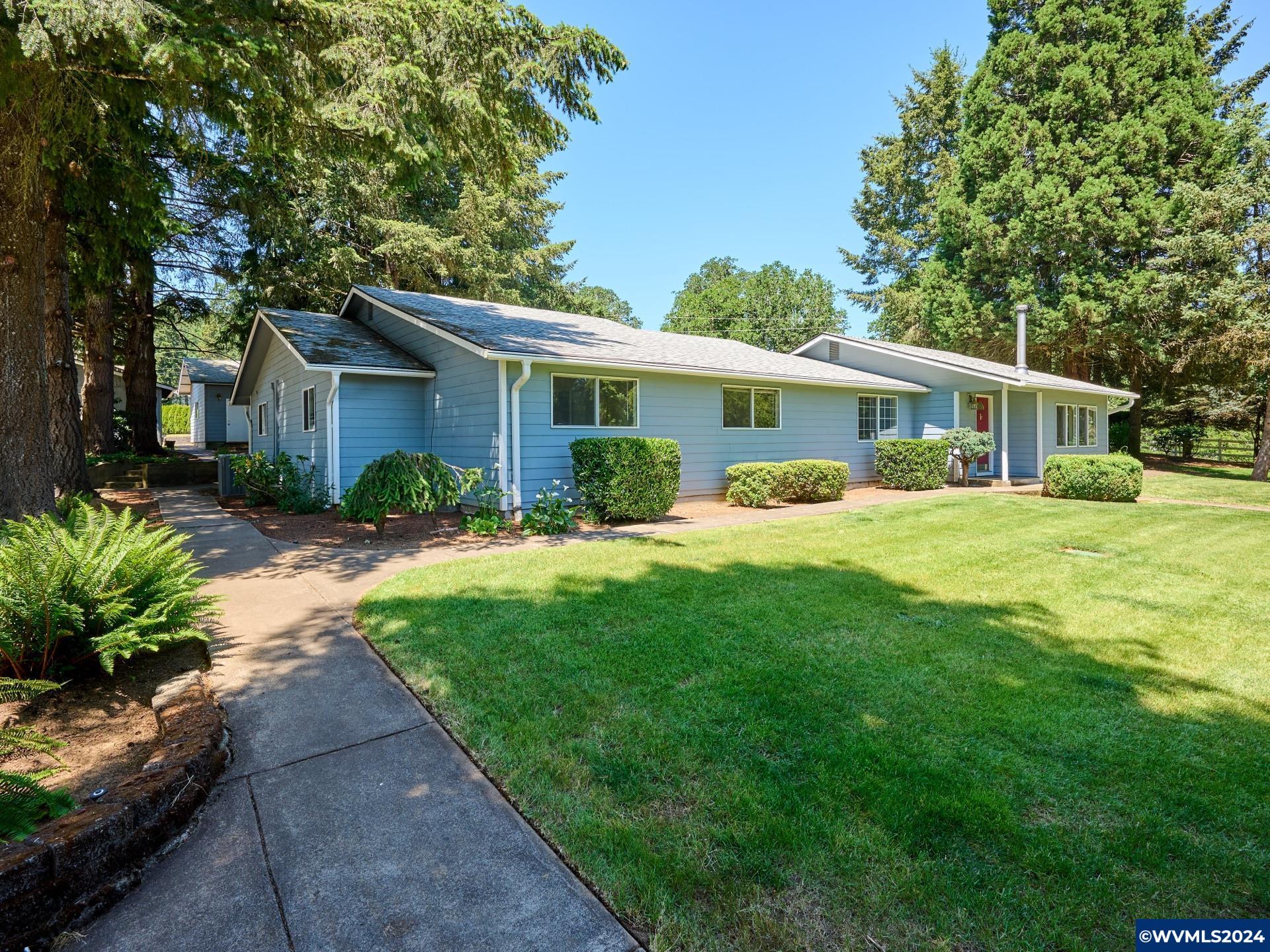 Lee Rd, Dallas, OR 97338
