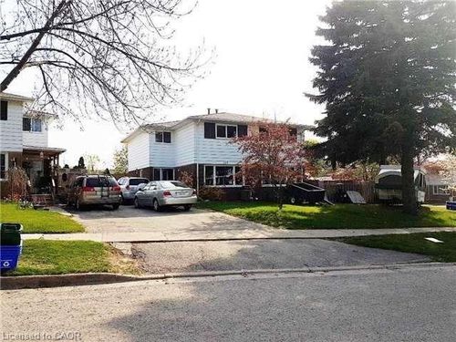 123 Mooregate Cres, Kitchener, ON, N2M2E9 | Card Image