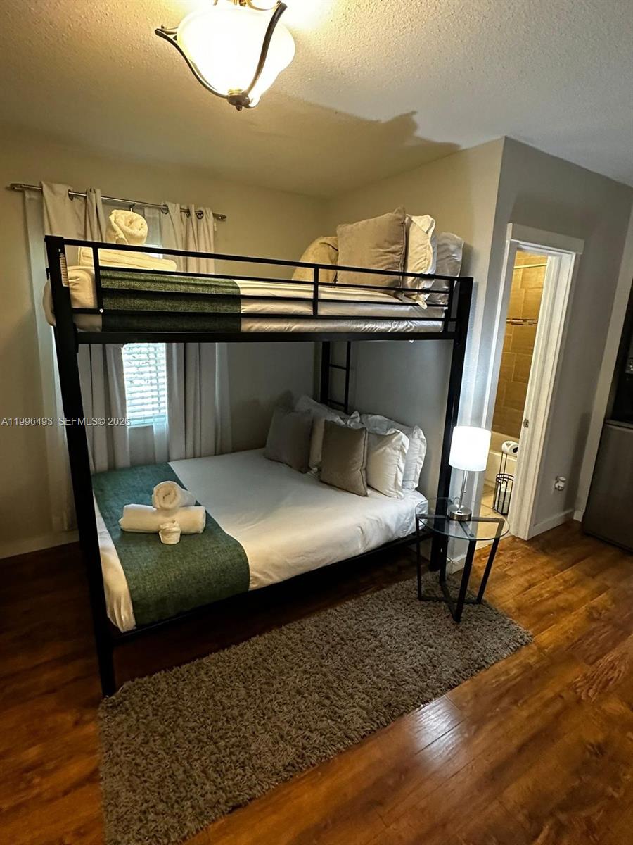 Residential Lease in Hollywood 5