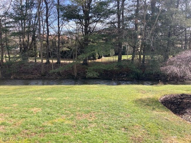 703 Tournament Trl, Condo with 2 bedrooms, 2 bathrooms and null parking in Cortland OH | Image 25