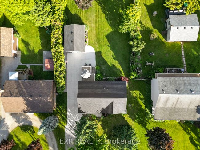8033 Willsie Line, House other with 4 bedrooms, 2 bathrooms and 4 parking in Thedford ON | Image 7