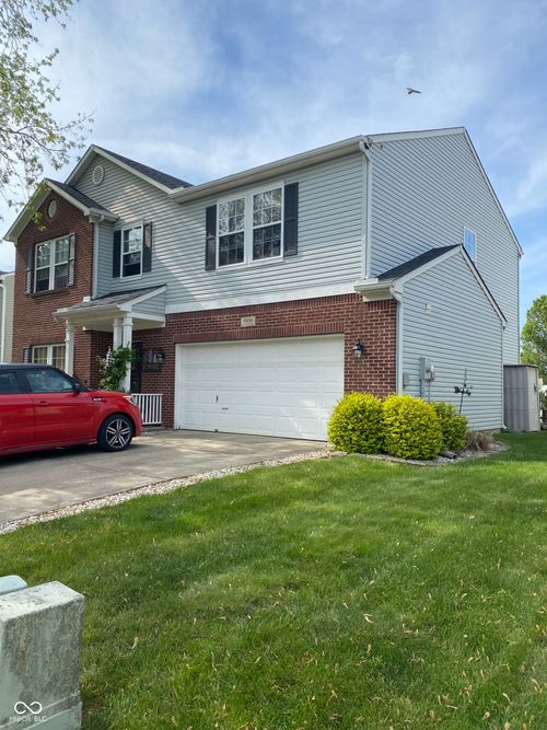 10190 Holly Berry Cir, Fishers, IN, 46038-7425 | Card Image