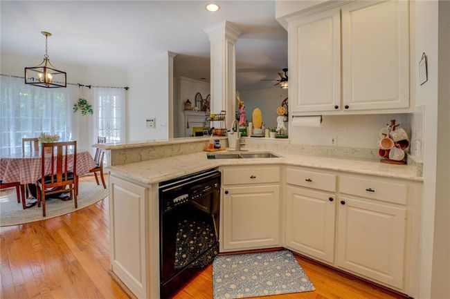 1341 Christian Cir Se, House other with 5 bedrooms, 3 bathrooms and null parking in Conyers GA | Image 25