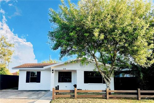 314 E Adams St, Port Isabel, TX, 78578-4213 | Card Image