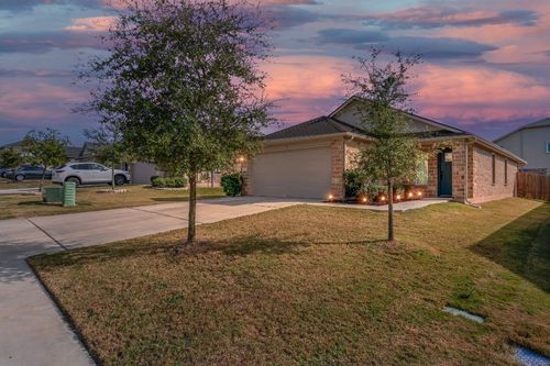 213 Mais Dr, Georgetown, TX, 78626-2911 | Card Image