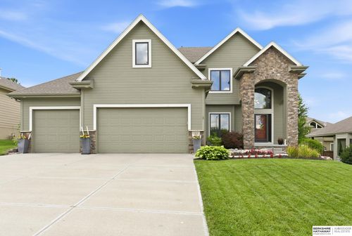 18229 C Street, Omaha, NE, 68130 | Card Image