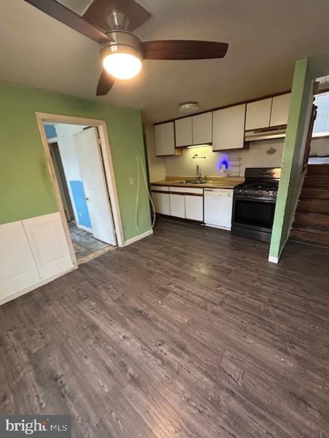 1572 Summit St, Townhouse with 3 bedrooms, 2 bathrooms and null parking in LINWOOD PA | Image 6