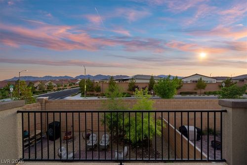 8801 Highland Skye Dr, Las Vegas, NV, 89166-6638 | Card Image